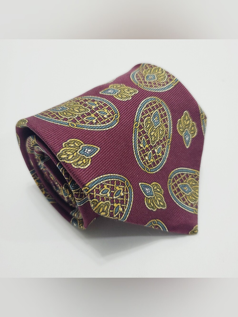 Valentino Men's Italian Silk Neck Tie Maroon Geometric Stripe Pattern Repp